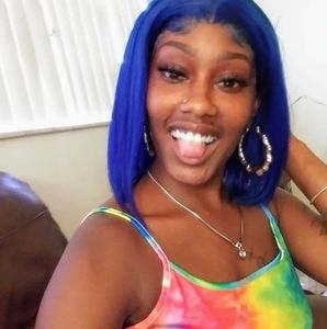 Meet your Posher, Eunequa